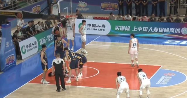 必然围绕王